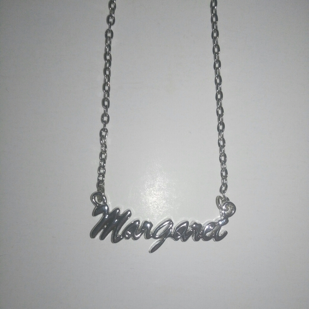 🦋 3/$30 Margaret nameplate silver tone necklace